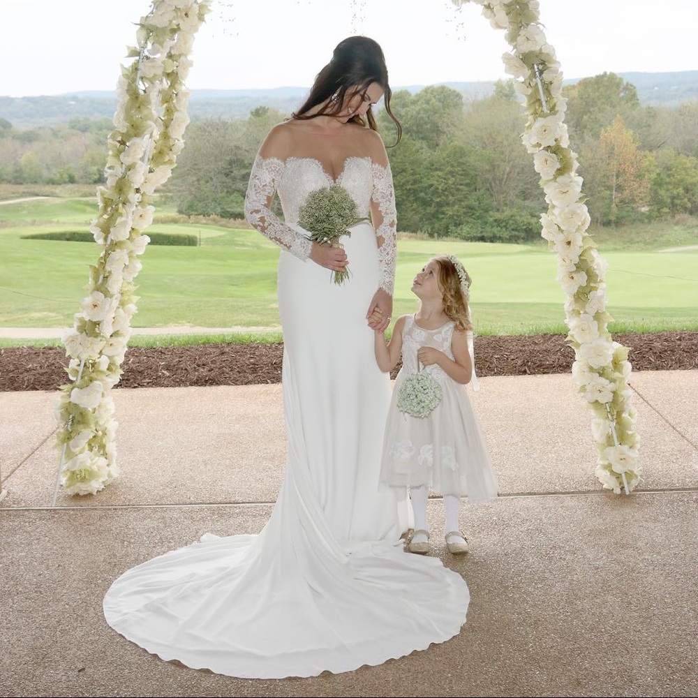 Wedding dress Size 12 (wedding dress sizing)